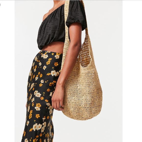 slouchy straw tote bag